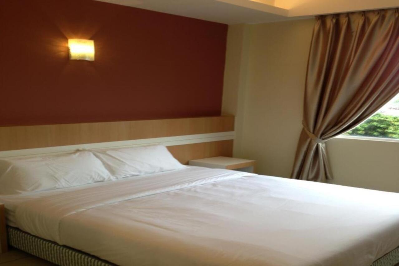 Caspari Hotel Tampin Kültér fotó