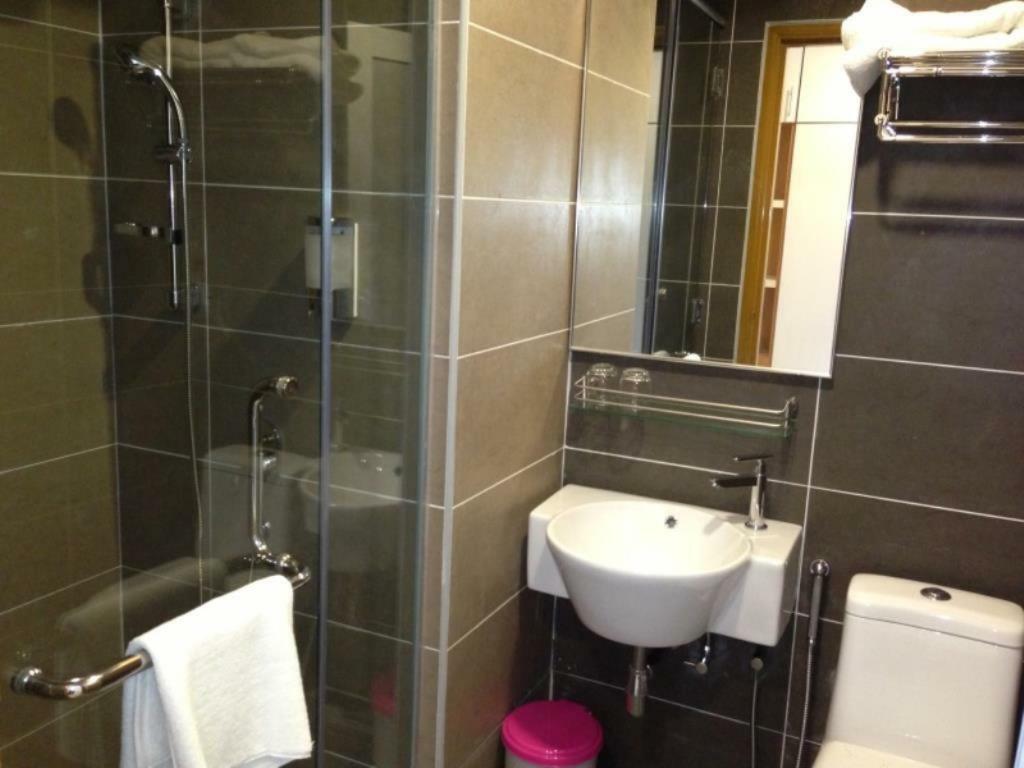 Caspari Hotel Tampin Kültér fotó